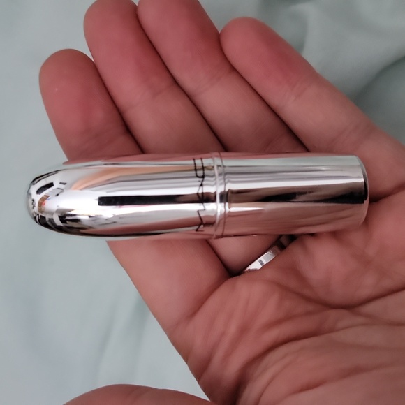 MAC Shiny Pretty Things Holiday "BABETOWN" Neutral Beige Pink Lipstick - Picture 4 of 7